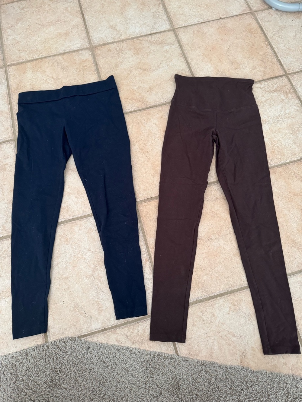 Bundle Lot Of 2 Leggings Women’s Size Small Blue Brown Athletic Workout